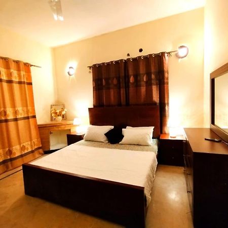 Royal Residential Hotel Исламабад Екстериор снимка