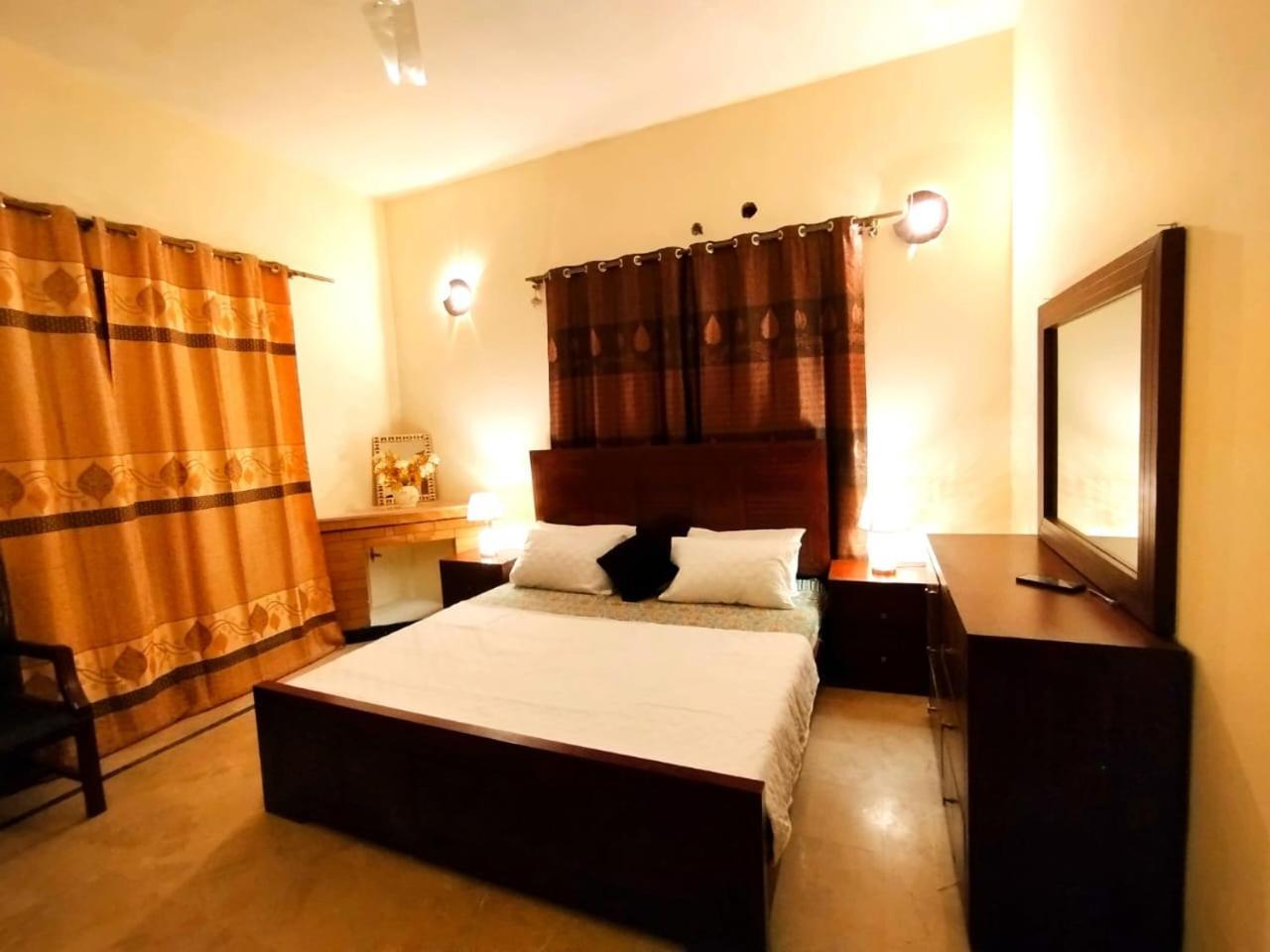 Royal Residential Hotel Исламабад Екстериор снимка