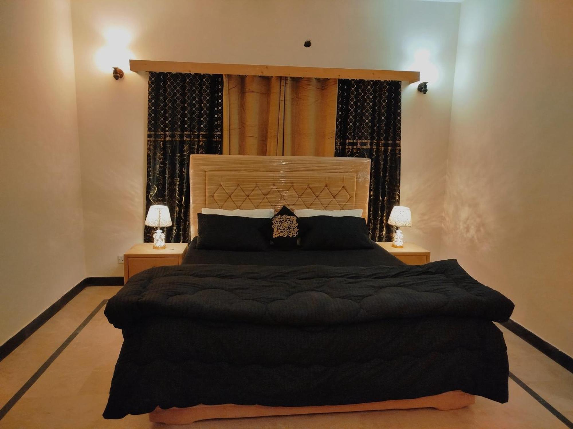 Royal Residential Hotel Исламабад Екстериор снимка