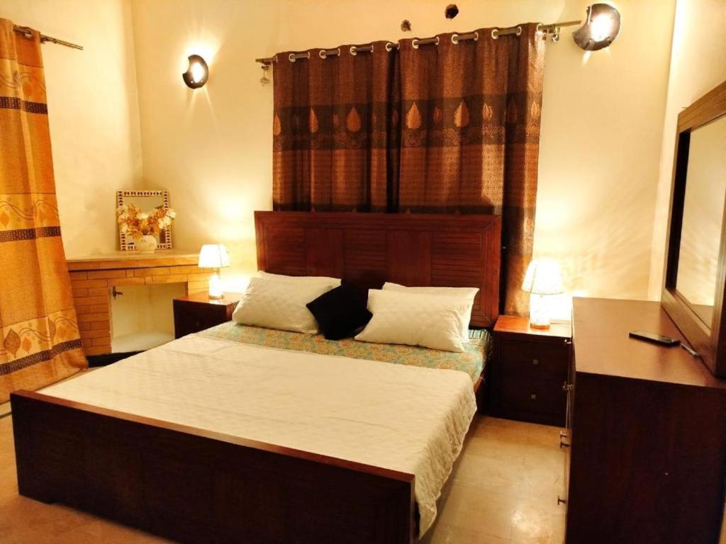 Royal Residential Hotel Исламабад Екстериор снимка